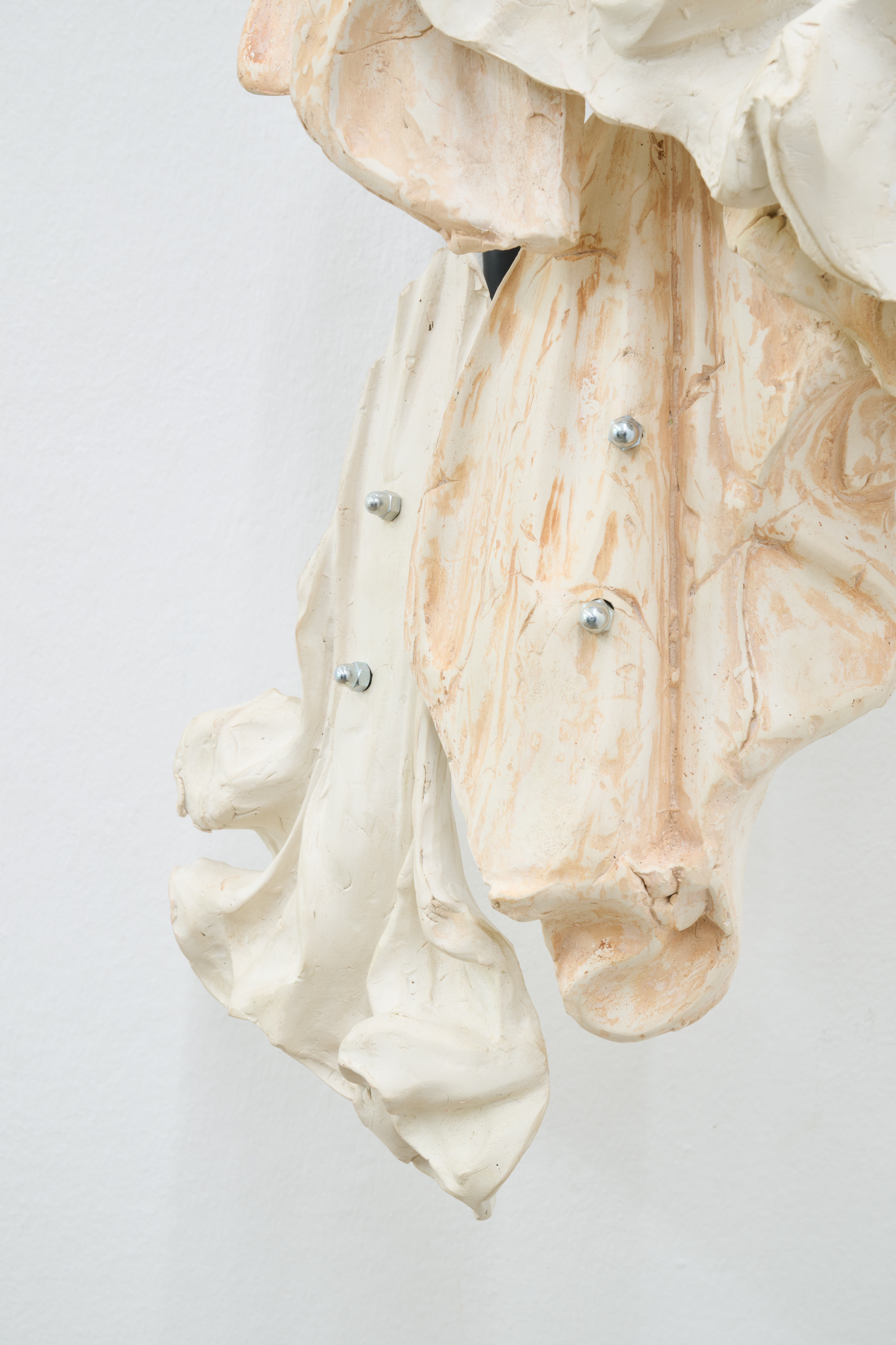 Nicola Ghirardelli, Ricordo Rimosso, 2021 terracotta, iron and galvanized nuts, 100x45x50 cm Installation view of last exhibition at the gallery