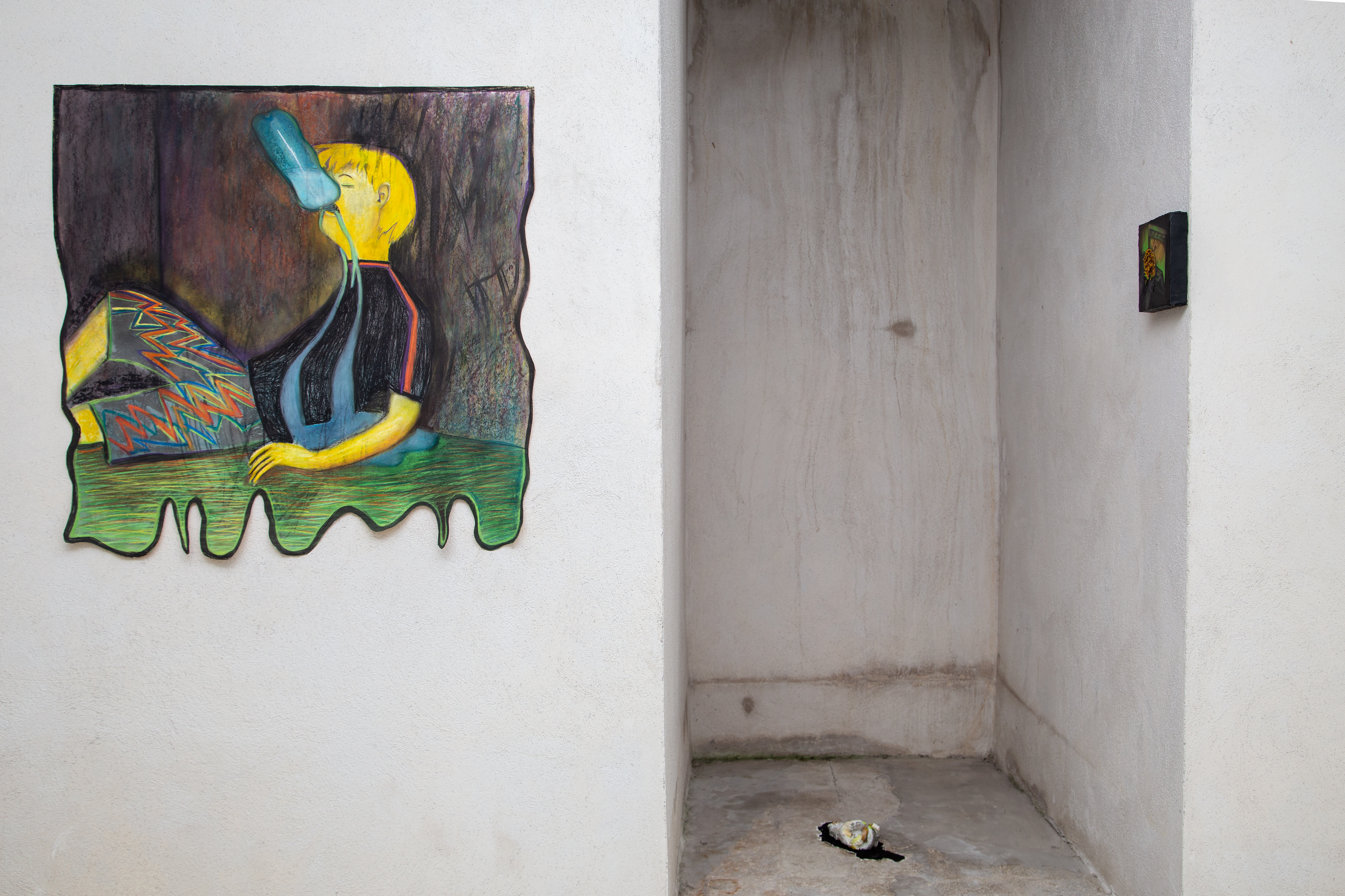 Giuliana Rosso, Fontana, 2018, chalk and charcoal on paper, 100 x 100 cm Installation view of last exhibition at the gallery